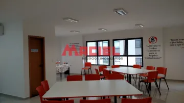 Sala comercial com renda