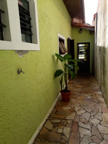 OPORTUNIDADE,CASA COM DUAS FRENTES PONTO COMERCIAL VIRADO PARA TAMOIOS.