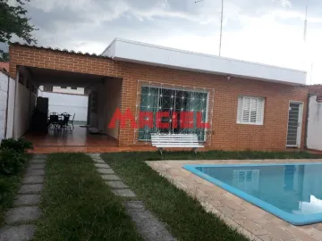 CASA COM PONTO COMERCIAL