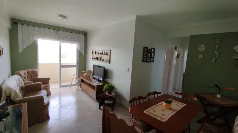 ÓTIMO APARTAMENTO BEM LOCALIZADO