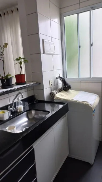 apartamento na zona leste dois dormitórios apenas R$220.000,00