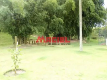 TERRENO NO CONDOMINIO VERANA, BAIRRO PUTIM, NA VIA CAMBUI, PARTE MAIS ALTA DO CONDOMINIO, COM VISTA PARADISIACA, TERRENO COM DECLIVE, CONDOMINIO COM LAZER COMPLETO, LAGO DE PESCA, FLORESTA NATURAL,