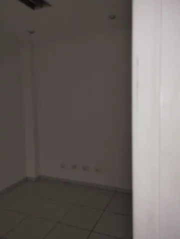 Sala comercial no Jardim São Dimas, centro da cidade no edifício Market Center, com 1 vaga de garagem e wc, encima do cartorio, MELHOR VALOR DO PREDIO.