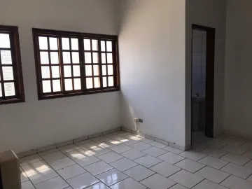 Sobrado com Habite-se comercial na Vila Martinez, Jacareí