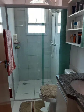 LINDO APTO DE 2 QUARTOS SENDO 1 SUITE, TODO MOBILIADO, COM ACABAMENTO DE PRIMEIRA QUALIDADE.