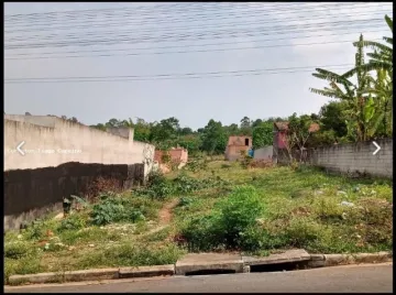 Lote de terreno no Jardim Cerejeiras