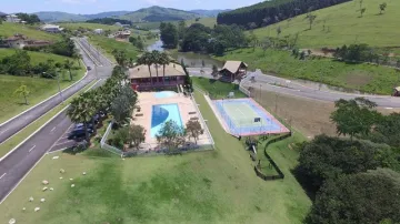 Terreno no Condomínio Quinta dos Lagos em Paraibuna