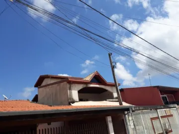 Casa no Dom Bosco, bem localizada na Zona Leste de São José dos Campos-SP