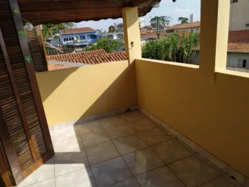 Sobrado de lote inteiro com ponto comercial no Jardim Valparaiso