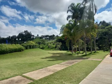 Lote de terreno no condomínio Santa Bárbara