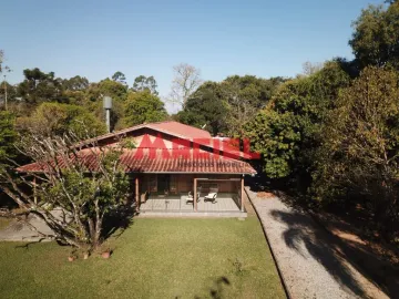 LINDA CASA EM CAÇAPAVA 2 SUITES, 2 VARANDAS GRANDES, EM CONDOMINIO FECHADO