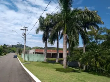 TERRENO COM CONSTRUÇÃO EM ANDAMENTO NO VILLAGIO PARAIBUNA