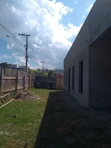 TERRENO COM CONSTRUÇÃO EM ANDAMENTO NO VILLAGIO PARAIBUNA