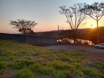 Terreno no Colinas do Parahyba