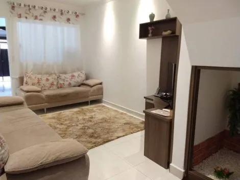 Casa com 3 Quartos e 3 banheiros para Alugar, 220 m² por R$ 5.150,00