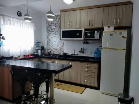 Casa com 3 Quartos e 3 banheiros para Alugar, 220 m² por R$ 5.150,00