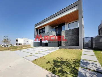 CASA ALTO PADRÁO À VENDA EM CONDOMÍNIO FECHADO