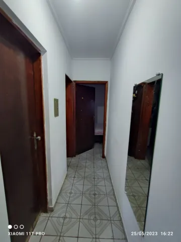 CASA BEM LOCALIZADA DE ESQUINA NO JARDIM IMPERIAL. EXCELENTE PARA RESIDENCIA OU COMERCIO