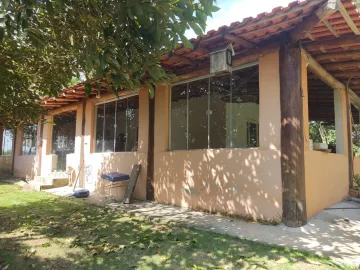 Casa em chácara em Paraibuna