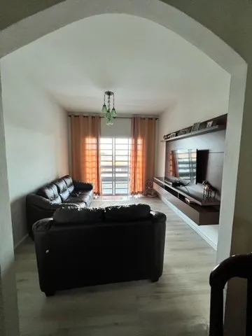 Casa com prédio comercial no Altos de Santana