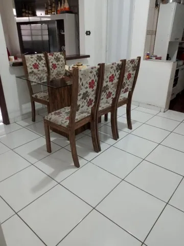 Casa no Jd. Mariteia em São José dos Campos