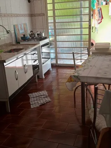 Casa no Jd. Mariteia em São José dos Campos