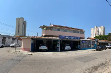 Sobrado Comercial de esquina paralelo à Avenida Jk