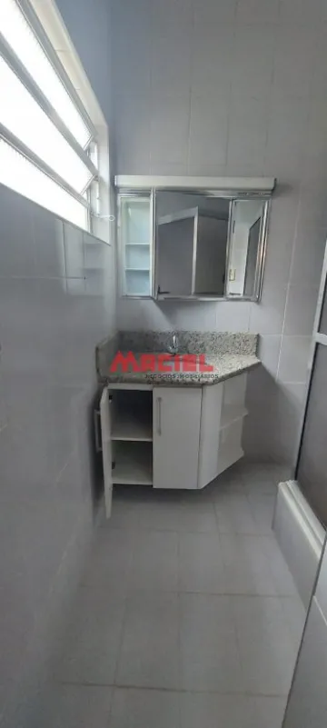 EXCELENTE CASA EM CONDOMINIO, PROXIMO AS PRINCIPAIS VIAS DA CIDADE E PROXIMO AOS SHOPPING