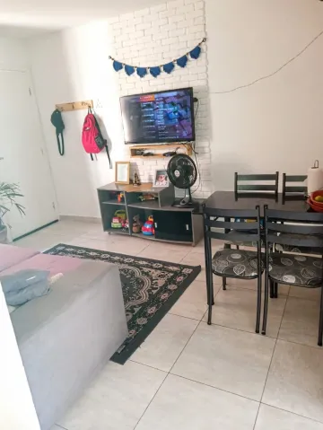 Apartamento 2 dormitórios.