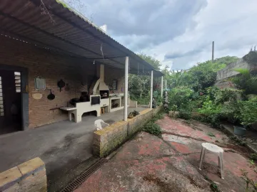 Terreno com casa em área comercial. Ideal para galpão - Próximo do CTA