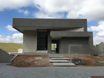 Casa maravilhosa com piscina borda infinita e vista deslumbrante para as montanhas!