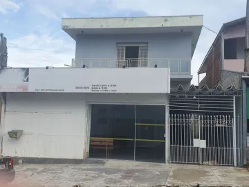 Sobrado com casa em cima e Salão em baixo