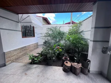 EXCELENTE CASA NUM BAIRRO TRANQUILO EM JACAREI - ACEITA PERMUTA POR CASA EM SJC