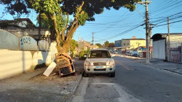 Vendo Casa Antiga rua Escórpios