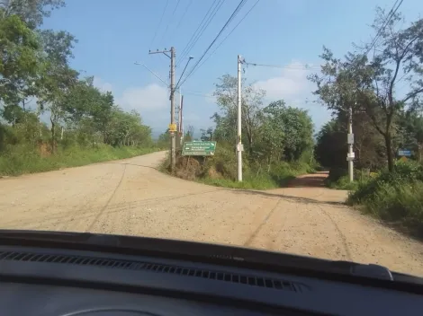 EXCELENTE TERRENO A 15 MINUTOS DA ROD. PRES. DUTRA EM CAÇAPAVA