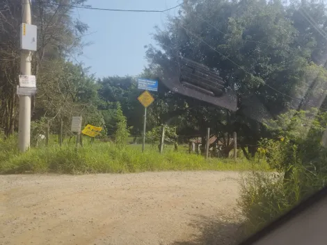 EXCELENTE TERRENO A 15 MINUTOS DA ROD. PRES. DUTRA EM CAÇAPAVA