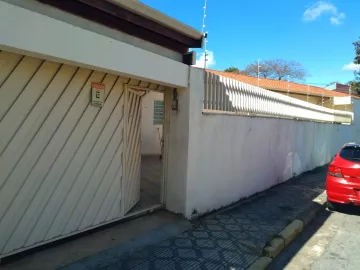 CASA TÉRREA EXCELENTE PARA CLÍNICA E COMÉRCIO