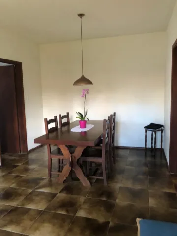 CASA ESTILO CHALÉ - VILA EMA