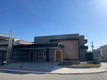 CASA TÉRREA NOVA EXCELENTE! COM 4 SUÍTES, PISCINA E 3 VAGAS COBERTAS!