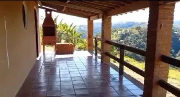 Chácara Escriturada em Paraibuna - 4.610 m² - Vista para a represa