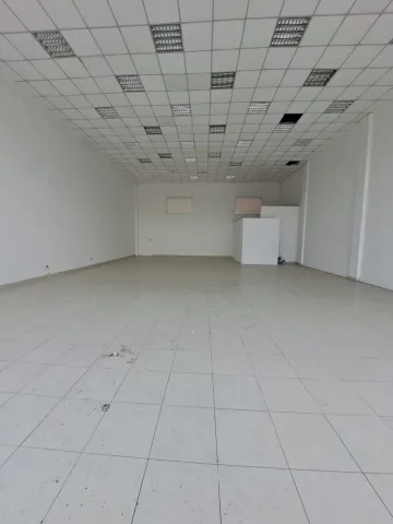 "Descubra o Espaço Comercial dos Seus Sonhos: Prédio de 413,66m² com Pé Direito Alto no Coração do Motorama!"