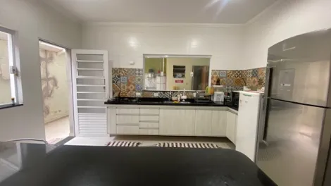 EXCELENTE SOBRADO NA ZONA SUL DE SJC, 4 DORM, SENDO 3 SUÍTES!!!APENAS R$ 495.000,00