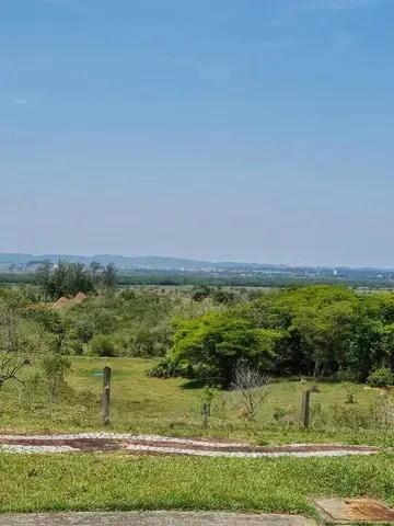 Terreno no Condomínio Espelho dÁgua - 1000 m²