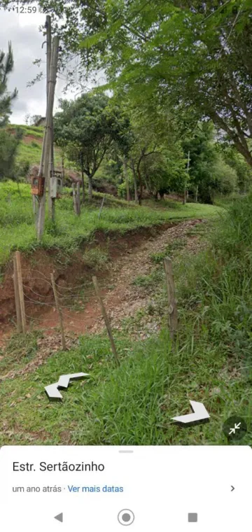 Estrada do Sertãozinho - 2 quartos / 1 suíte / 2 platôs