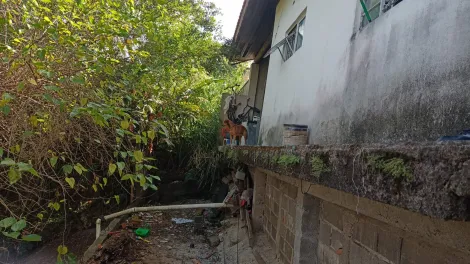 Casa na Vila São Bento com amplo terreno