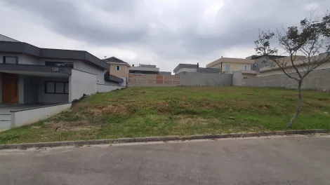 "Oportunidade Imperdível: Terreno de 300m² no Condomínio Terras do Vale! Garanta sua Qualidade de Vida Agora!"