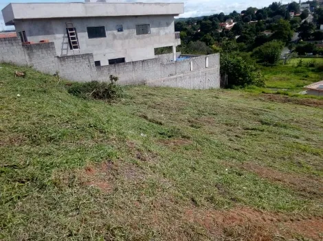 Terreno em Taubaté com 940 metros, declive médio, rua asfaltada, próximo a Dutra e ao shopping via Vale, loteamento Helvetia. Escritura registrada, aceita permuta por casa no bairro indaia em caraguatatuba.