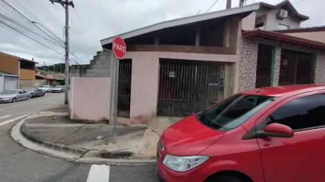 Casa Térrea de Esquina com 2 Dormitórios e Suíte no Bairro Campos de São José