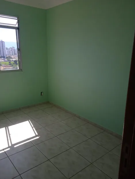 Apartamento Duplex com 3 Dormitórios e 2 Vagas no Centro de Taubaté!