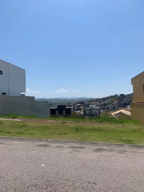 Oportunidade Imperdível! Terreno com 451,2m², Plano e com Excelente Possibilidade de Negociação!